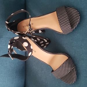 Torrid Black & White Polka Dot Platform Heels Size 8